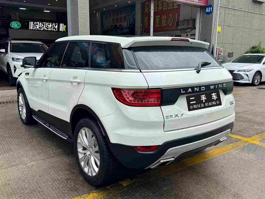 Landwind X7 2016 — фото 6