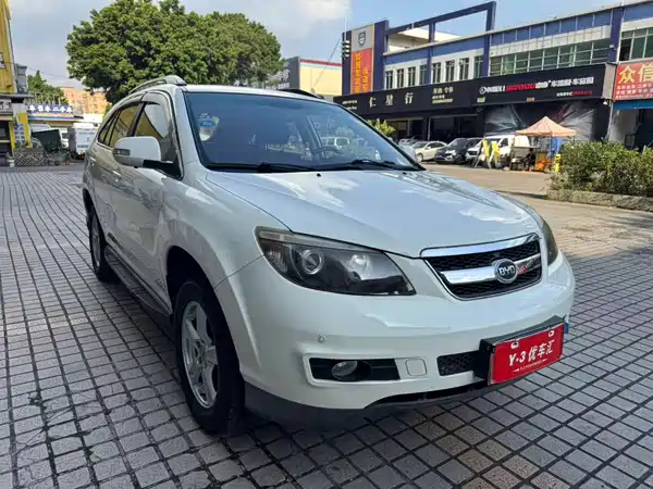 BYD S6 2015