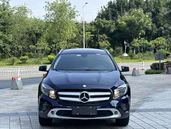 Mercedes-Benz GLA 2015