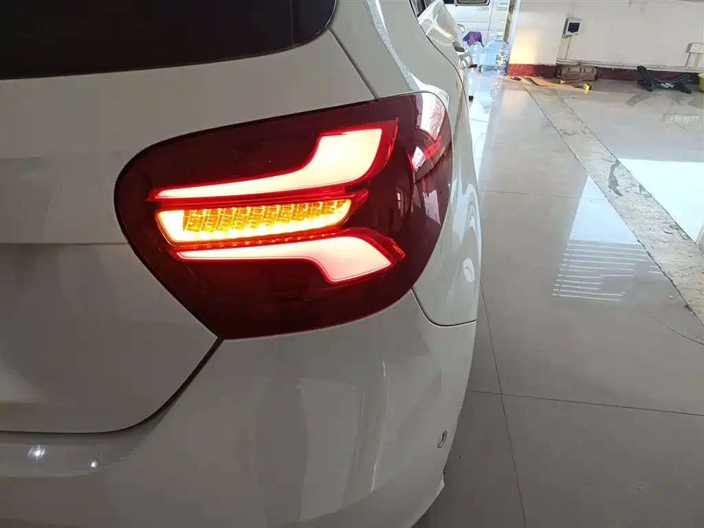 Mercedes-Benz A-Class 2018 — фото 8
