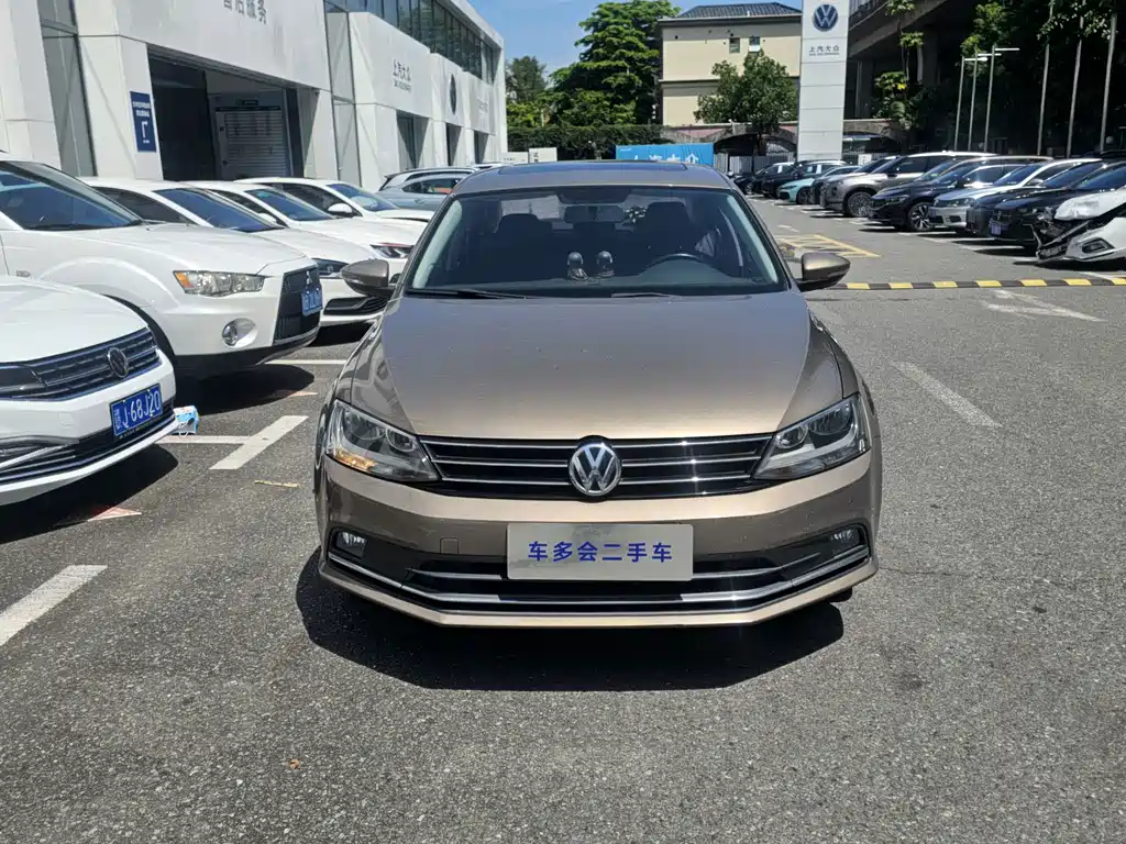 Volkswagen Sagitar 2017