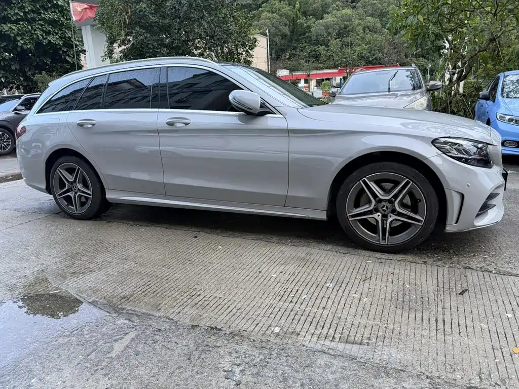 Mercedes-Benz C-Class 2020