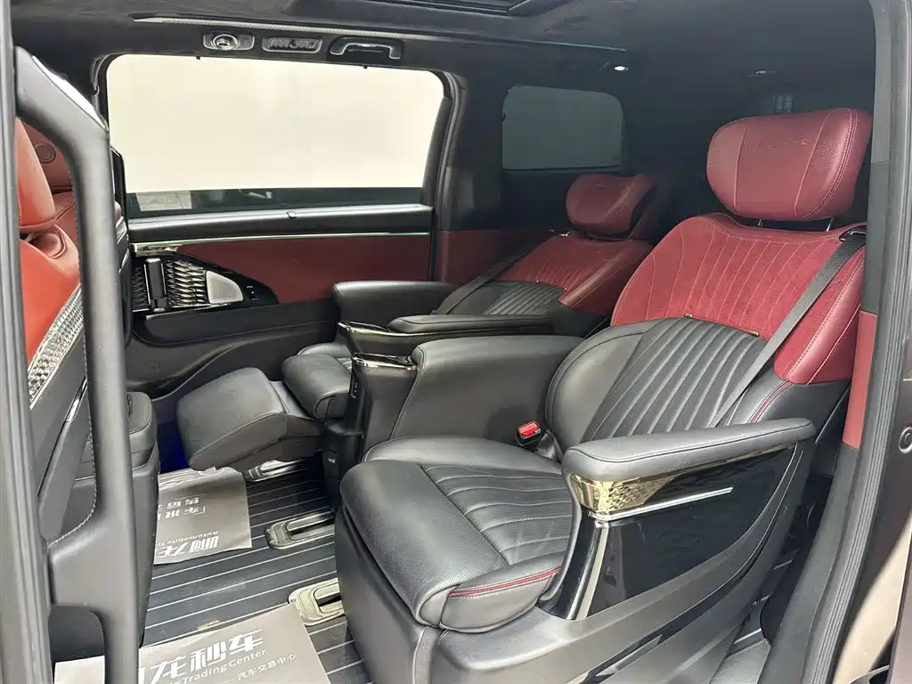 GAC Motor Trumpchi M8 2023 — фото 11