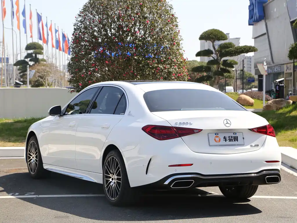 Mercedes-Benz C-Class 2023 — фото 18
