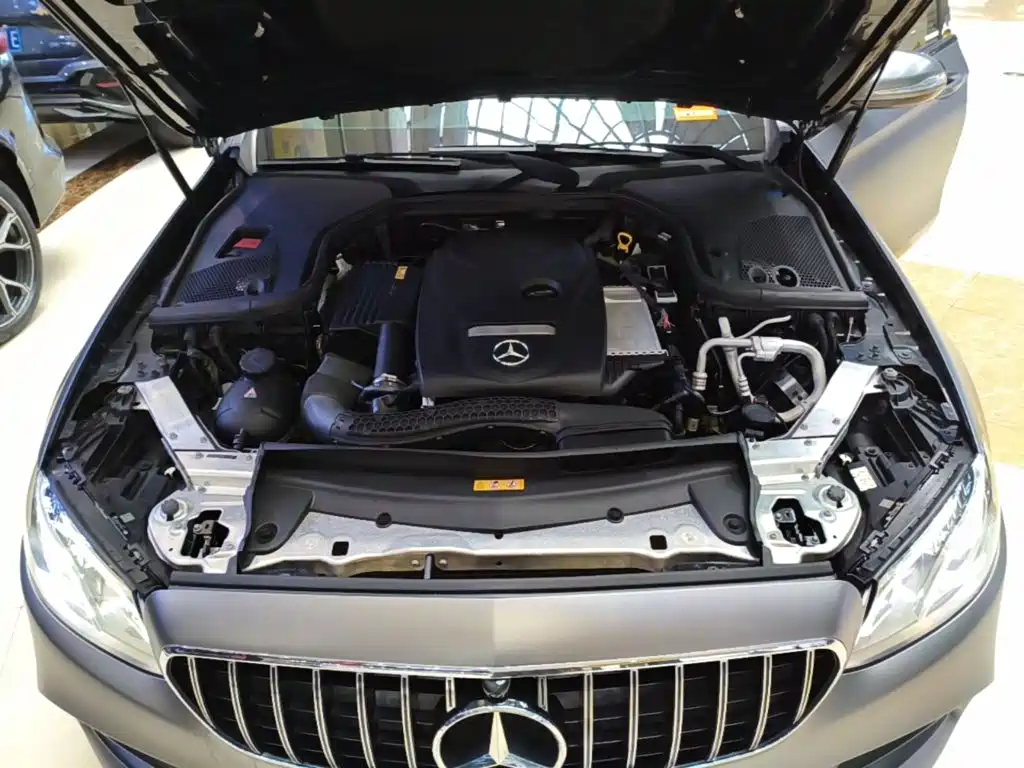 Mercedes-Benz E-Class 2017 — фото 20