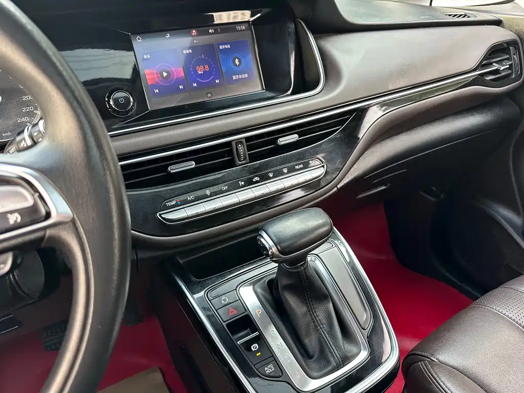 GAC Motor Trumpchi M6 2020 — фото 14