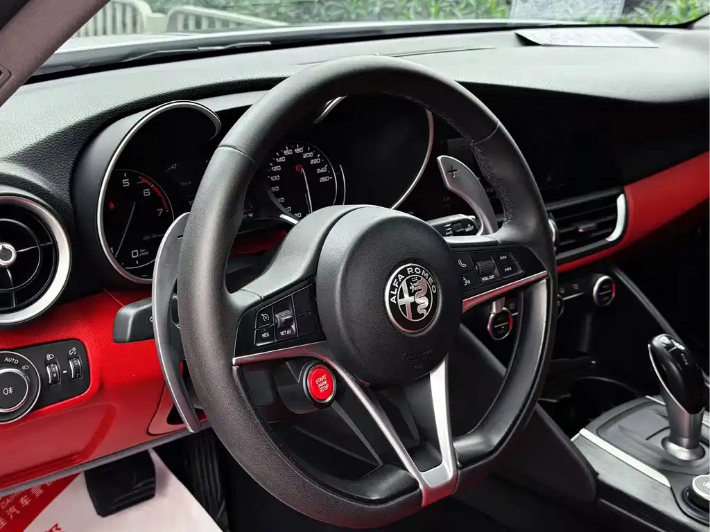 Alfa Romeo Giulia Juliet 2020 — фото 8