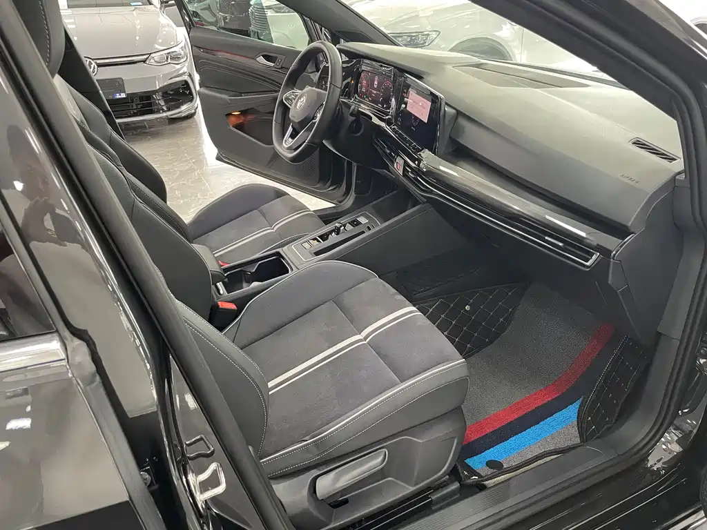 Volkswagen Golf 2022