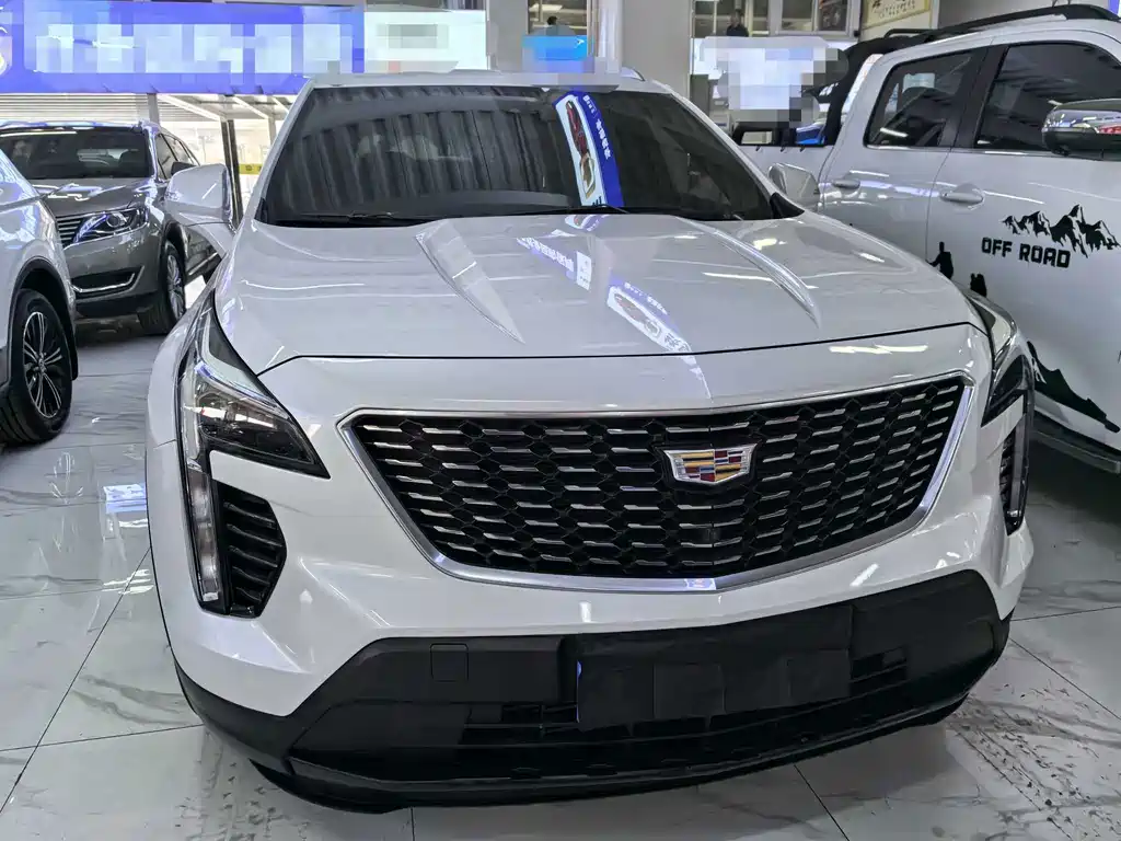 Cadillac XT4 2020 — фото 2