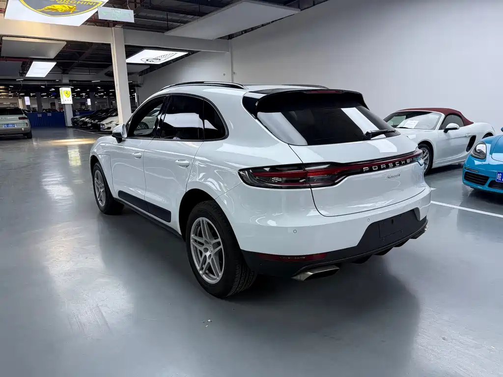 Porsche Macan 2020 — фото 11
