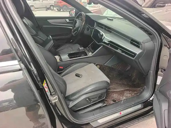 Audi A6L 2022