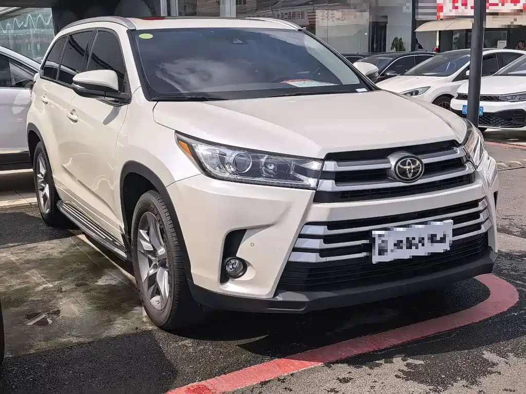 Toyota Highlander 2020 — фото 3