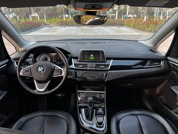 BMW 2 Series Station Wagon 2019