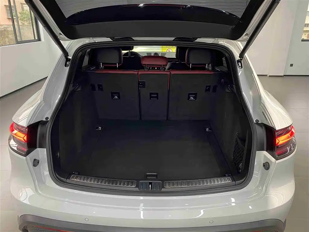 Porsche Macan 2023 — фото 23