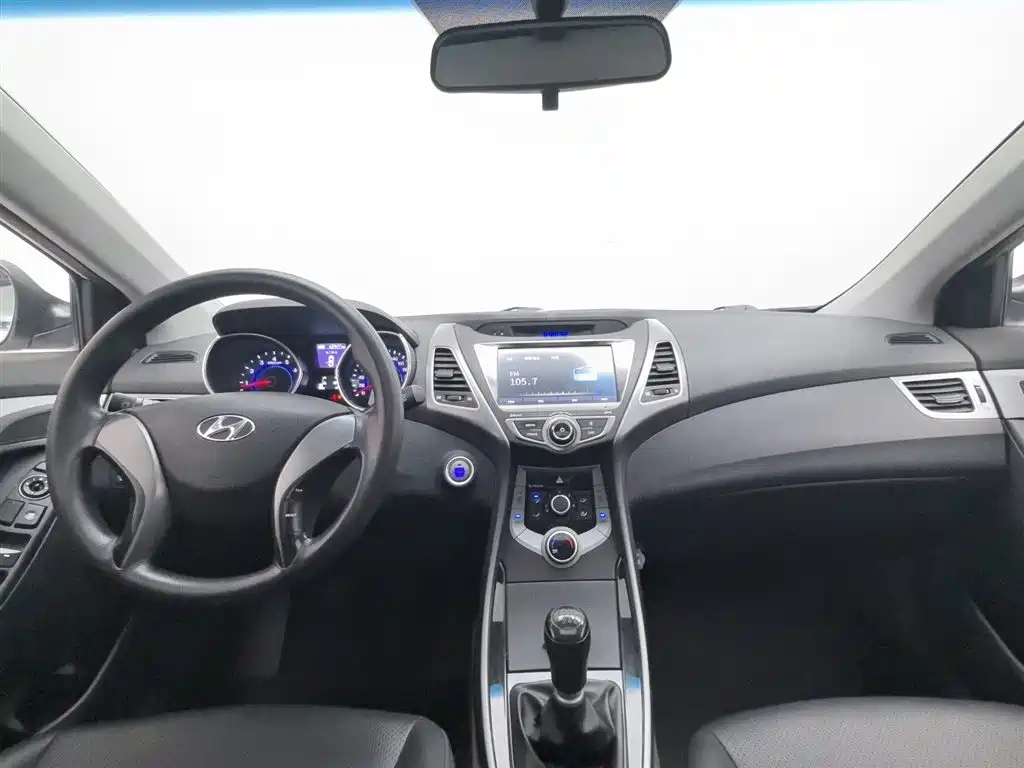 Hyundai Elantra Langdong 2017 — фото 5