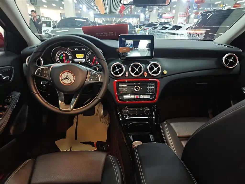 Mercedes-Benz GLA 2018 — фото 10