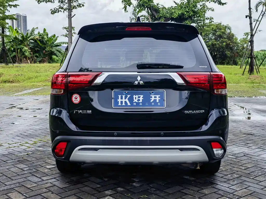 Mitsubishi Outlander 2020