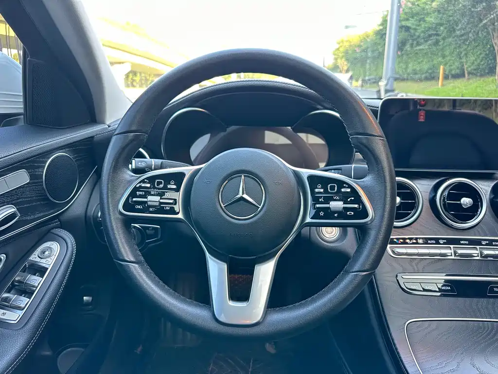 Mercedes-Benz C-Class 2019 — фото 14