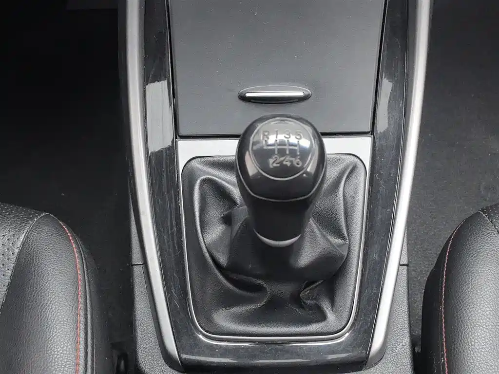 Hyundai Elantra Langdong 2017 — фото 13