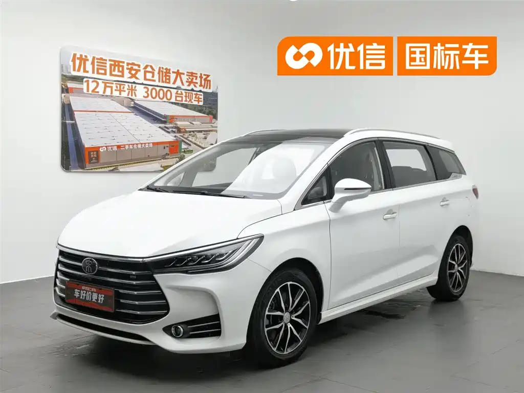 BYD MAX 2018