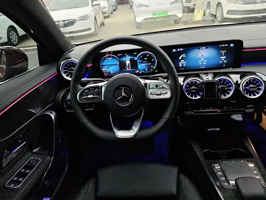 Mercedes-Benz A-Class 2022 — фото 14
