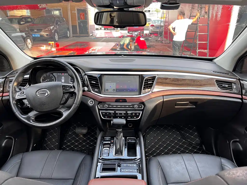 GAC Motor Trumpchi GS8 2017 — фото 13