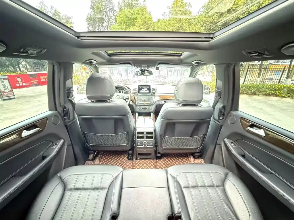 Mercedes-Benz GLS 2018 — фото 11
