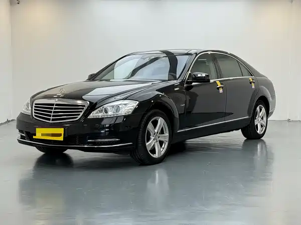 Mercedes-Benz S-Class 2011