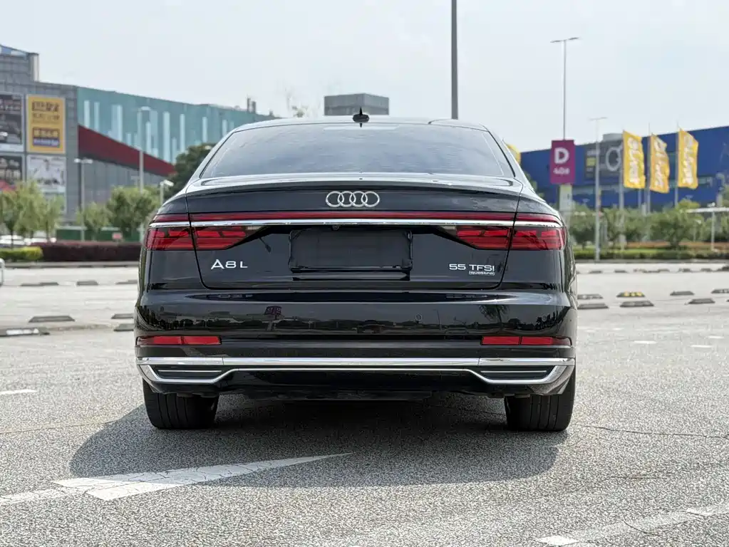 Audi A8 2021 — фото 7