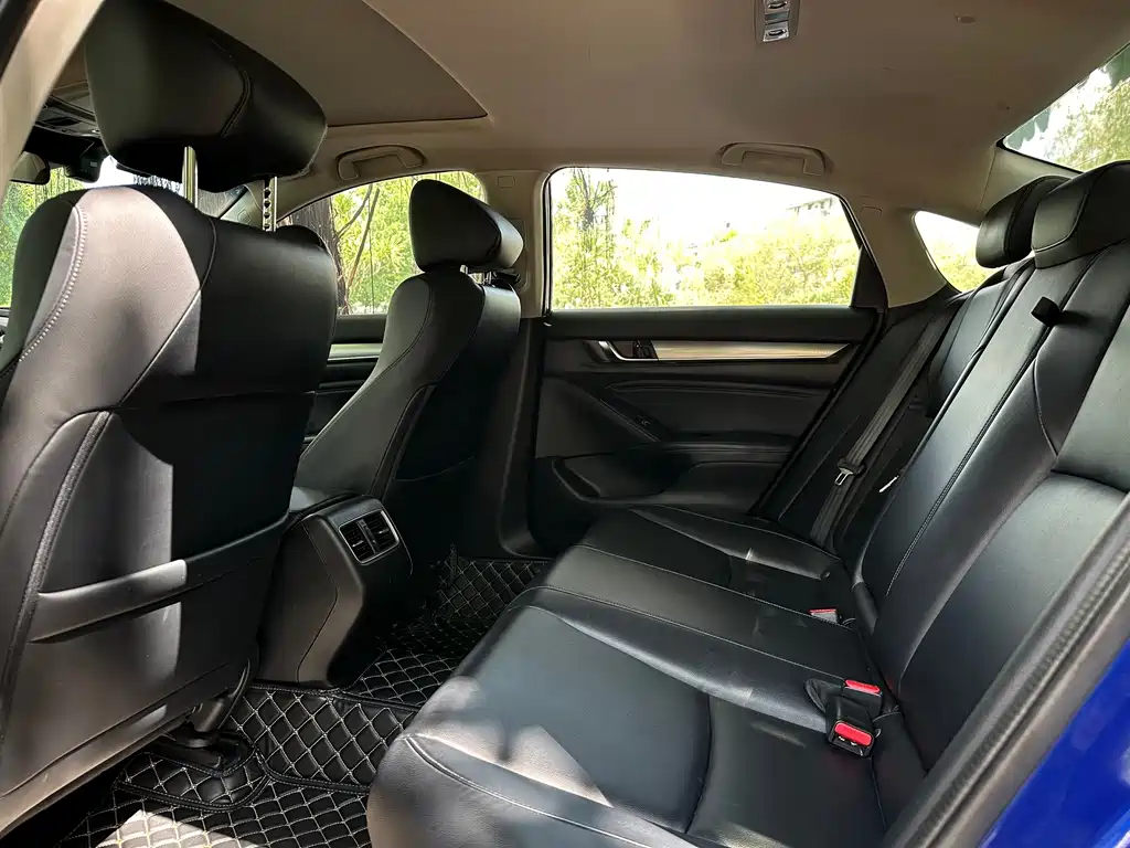 Honda Accord 2019 — фото 9