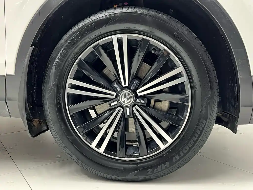 Volkswagen Tiguan L 2018 — фото 8
