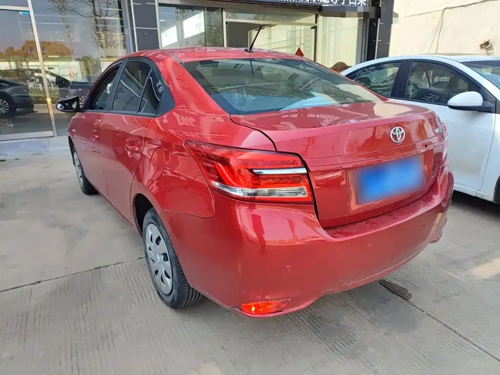 Toyota Vios 2017 — фото 23