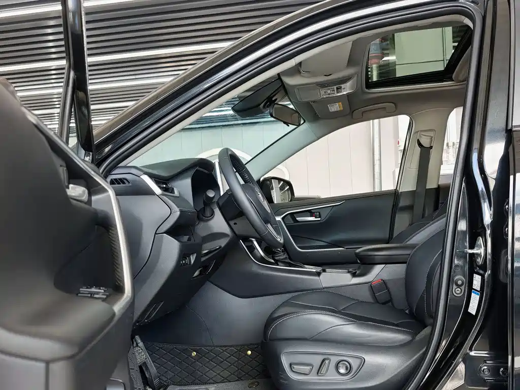 Toyota Wildlander 2023