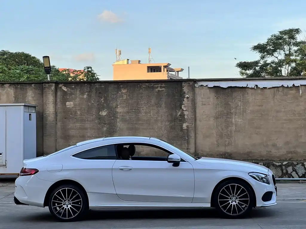Mercedes-Benz C-Class 2016