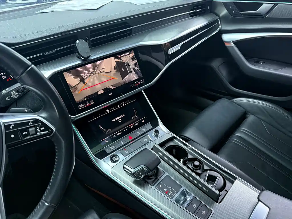 Audi A7 2021 — фото 13