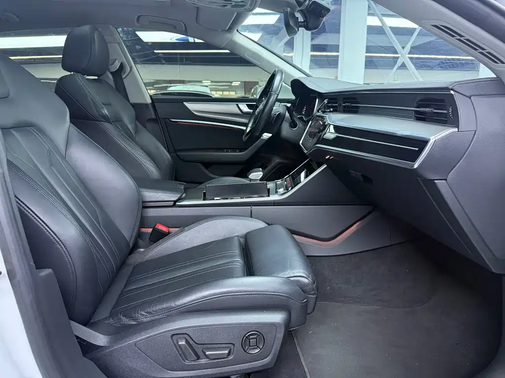 Audi A7 2021 — фото 10