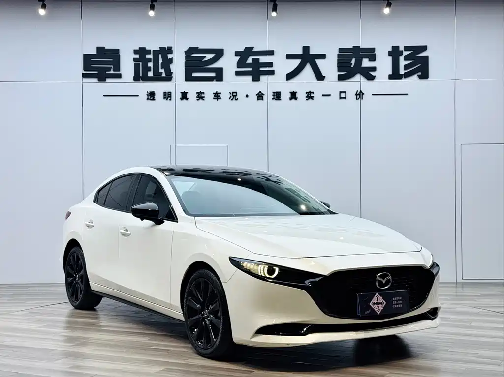 Mazda 3 Axela 2022 — фото 3