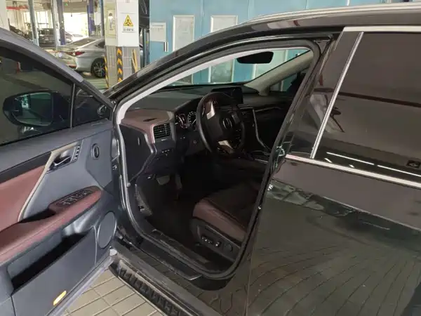 Lexus RX 2022