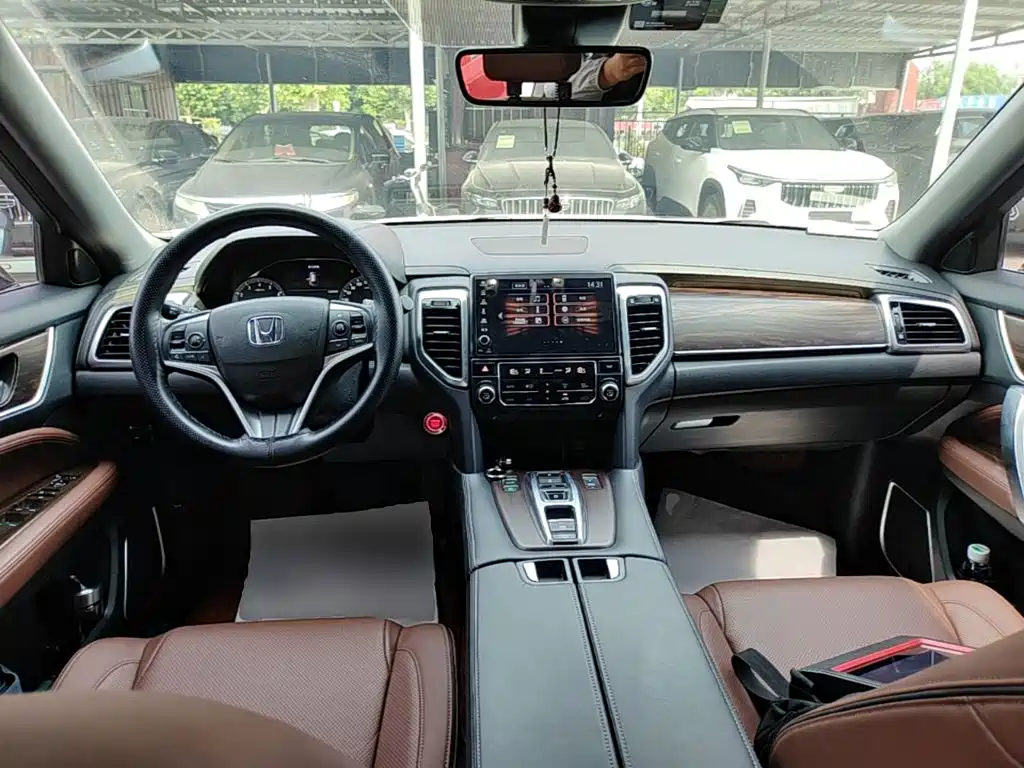 Honda UR-V 2018 — фото 10