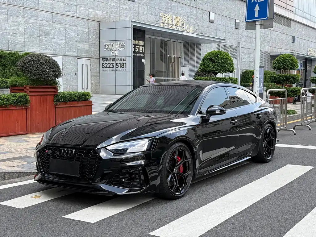 Audi RS 5 2025 — фото 1