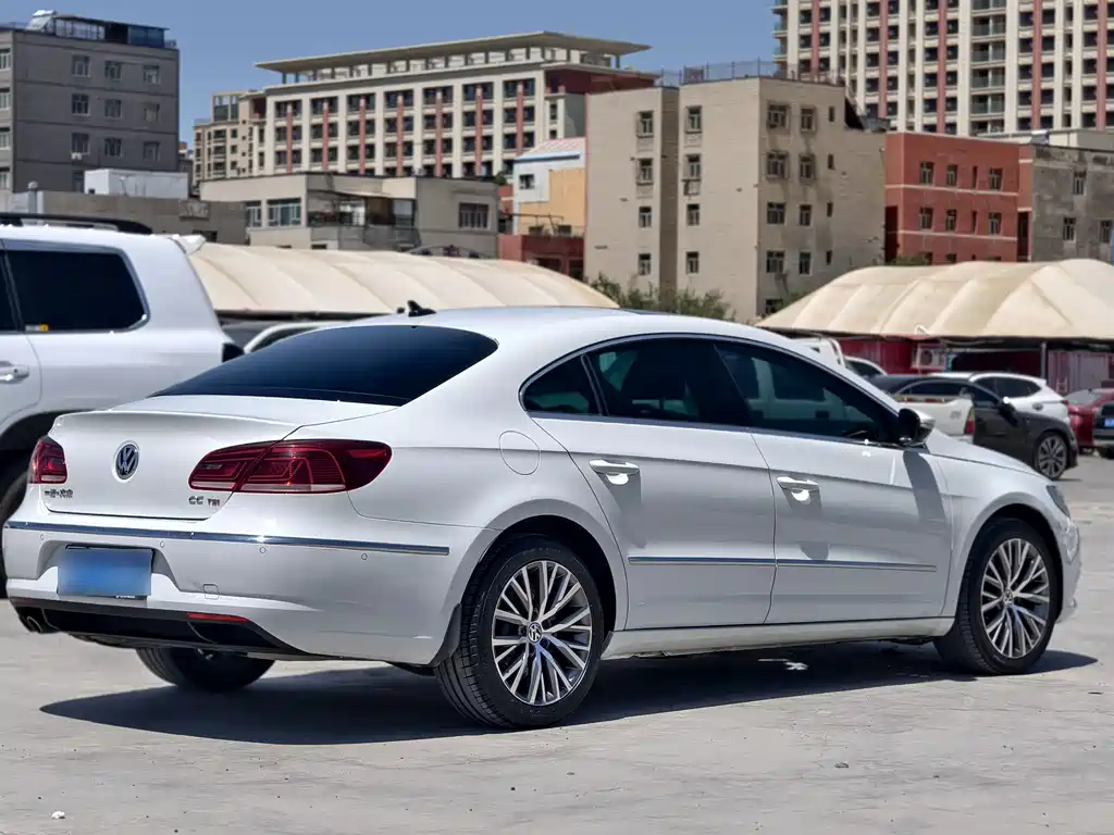 Volkswagen CC 2015 — фото 9