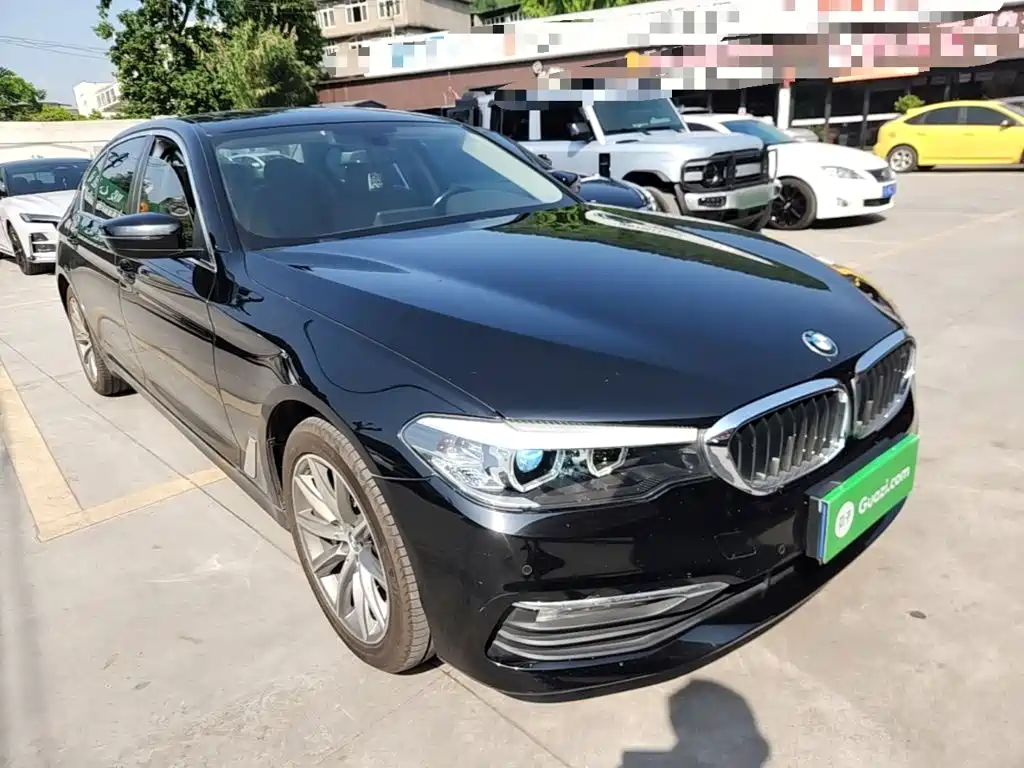 BMW 5 Series 2017 — фото 22