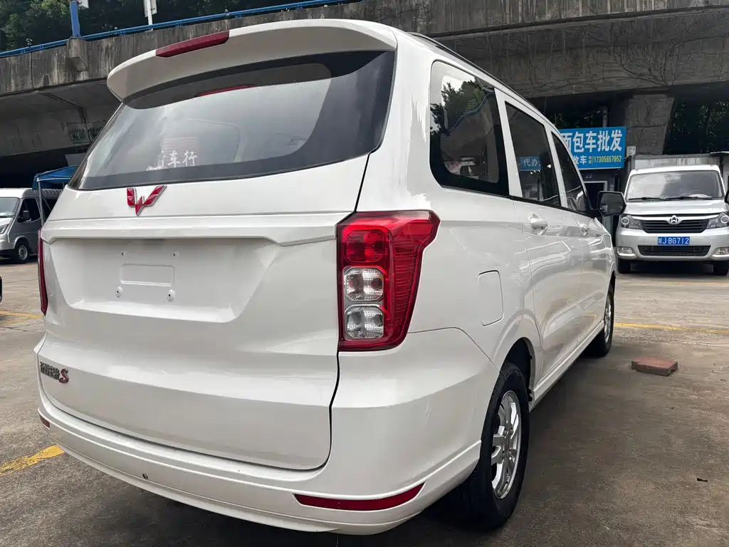 Wuling Hongguang 2021 — фото 4