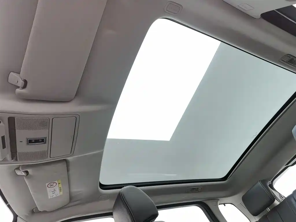 Land Rover Evoque 2015 — фото 14