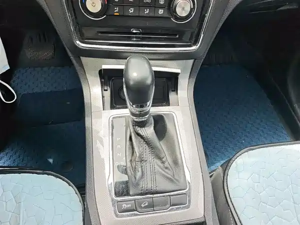 Roewe RX5 2018