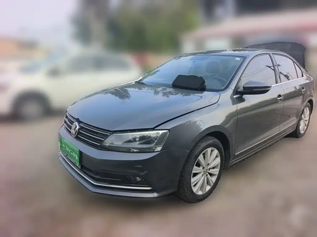 Volkswagen Sagitar 2015