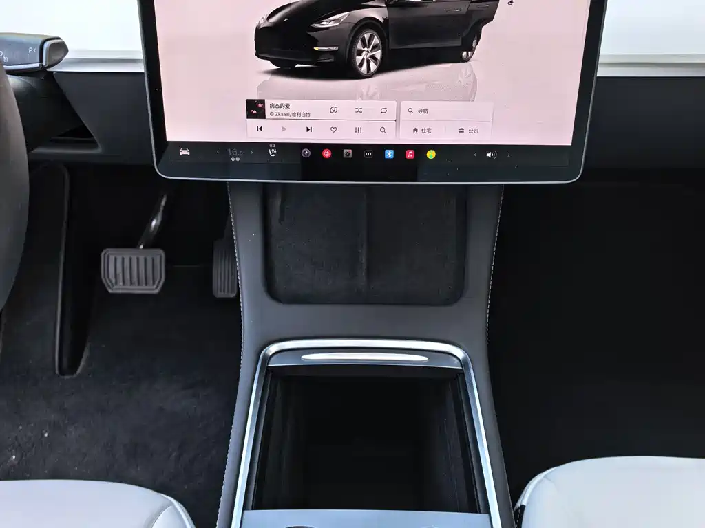 Tesla Model Y 2022 — фото 10