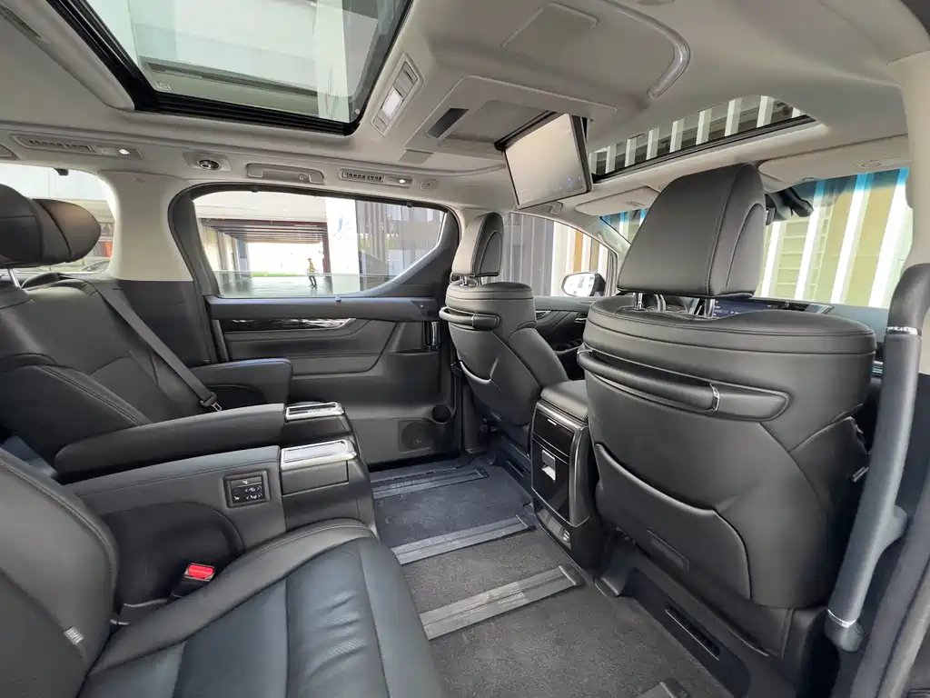 Toyota Vellfire 2022 — фото 22