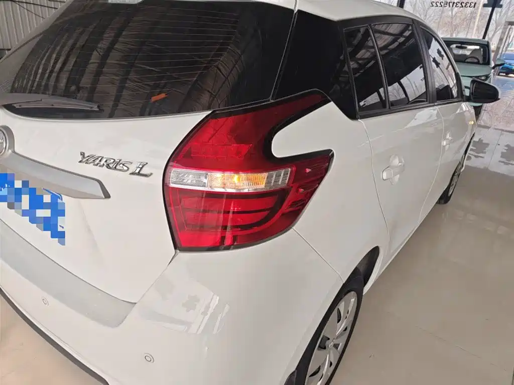 Toyota Yaris L 2020 — фото 8