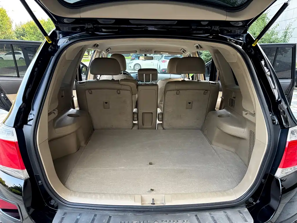 Toyota Highlander 2014 — фото 24